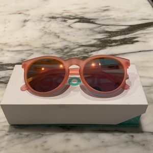 NEW IN BOX: Goodr Circle Sunnies